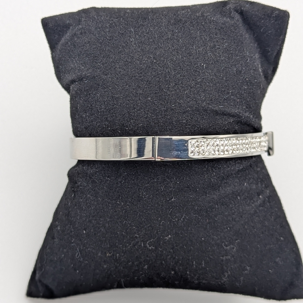 Silver Gemstone V Initial Hinge Bangle Bracelet Quiet Luxury - Picture 6 of 11